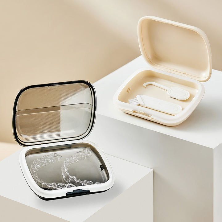 Retainer Case - Food-Grade Leak-Proof with Secure Clip | Pines